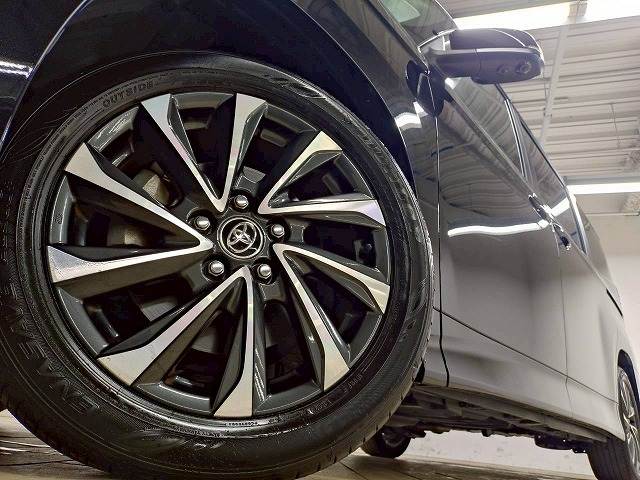 トヨタ ヴォクシーの画像12