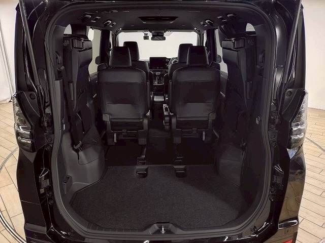 トヨタ ヴォクシーの画像20