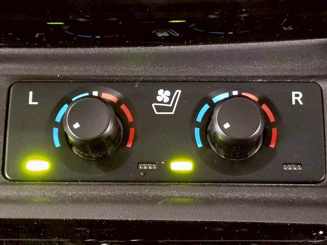 トヨタ アルファードハイブリッドの画像7