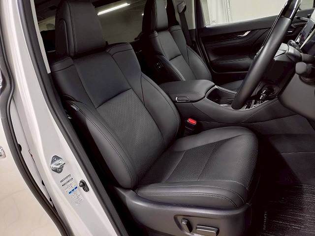 トヨタ アルファードハイブリッドの画像11