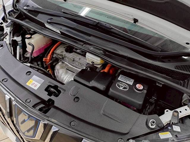 トヨタ アルファードハイブリッドの画像15