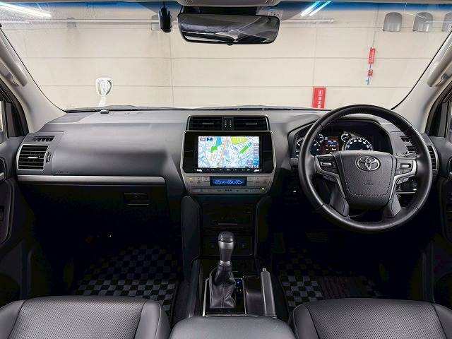 ランドクルーザープラドTX“Lパッケージ・Black Edition” 内装他