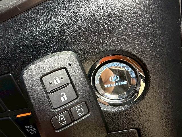 トヨタ ヴェルファイアの画像16