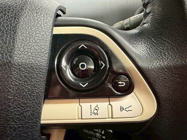 プリウスS “Safety Plus” 内装他