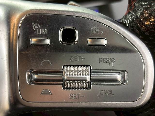 GLB-CLASSディーゼル GLB 200d 4MATIC 内装他