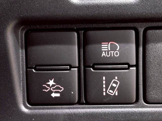 トヨタ ヴォクシーの画像8