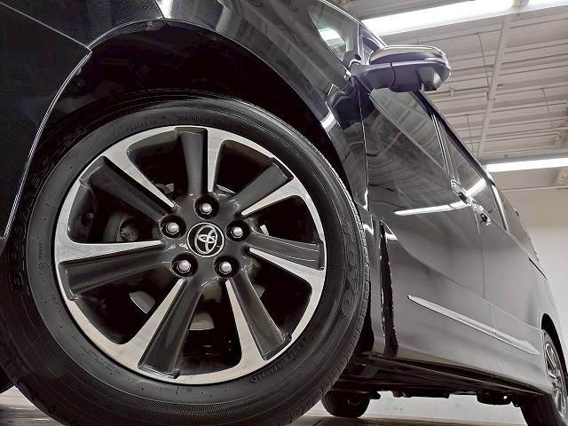トヨタ ヴォクシーの画像12