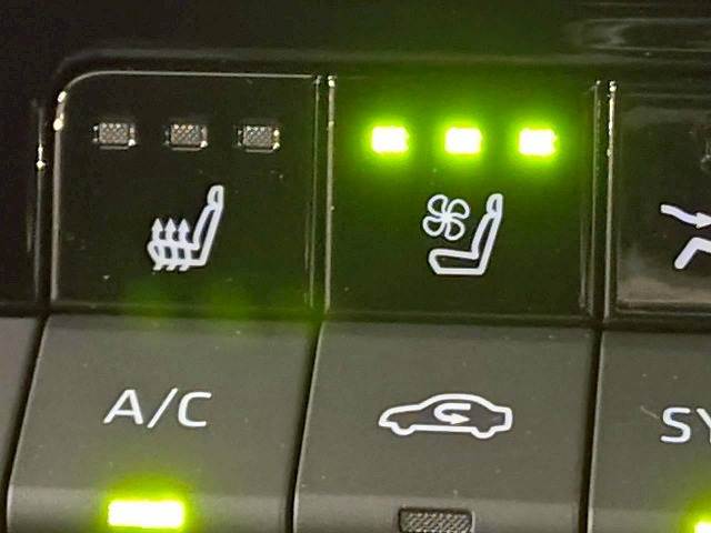 クラウンスポーツSPORT RS (PHEV) 内装他