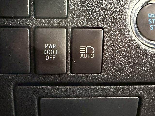 トヨタ アルファードの画像8