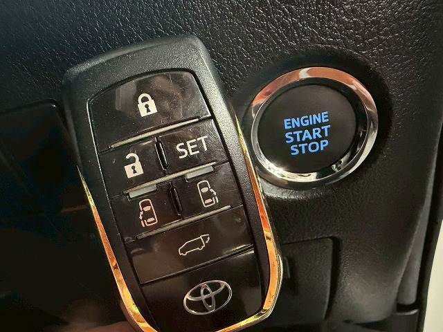 トヨタ アルファードの画像16