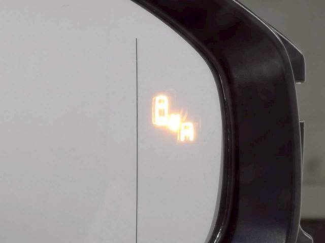 クラウンクロスオーバーG “Advanced・Leather Package” 内装他