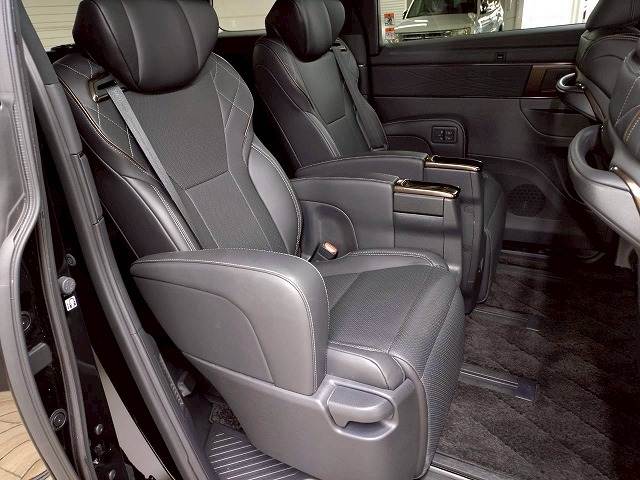 トヨタ ヴェルファイアハイブリッドの画像10