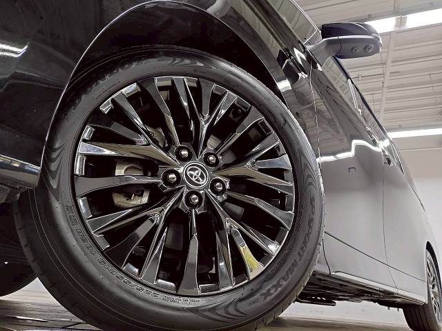 トヨタ ヴェルファイアハイブリッドの画像12