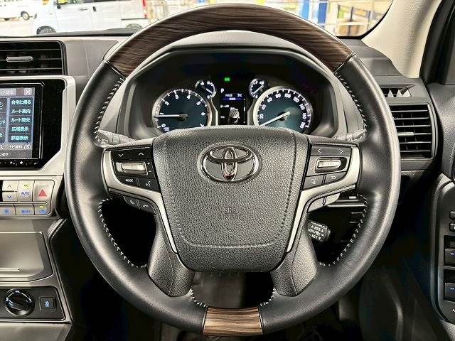 トヨタ ランドクルーザープラドの画像13