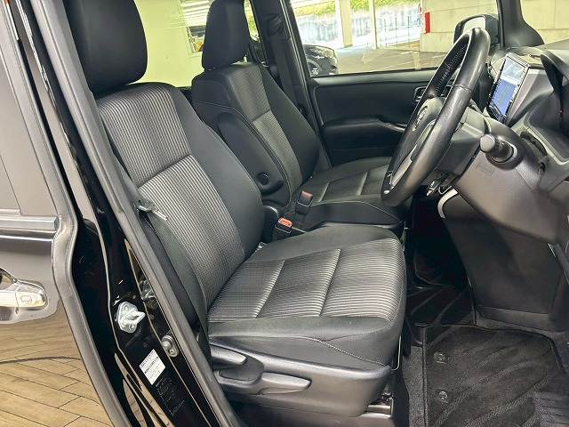 トヨタ&nbsp;ヴォクシーの画像9