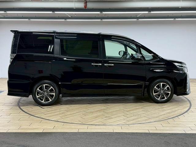 トヨタ&nbsp;ヴォクシーの画像17