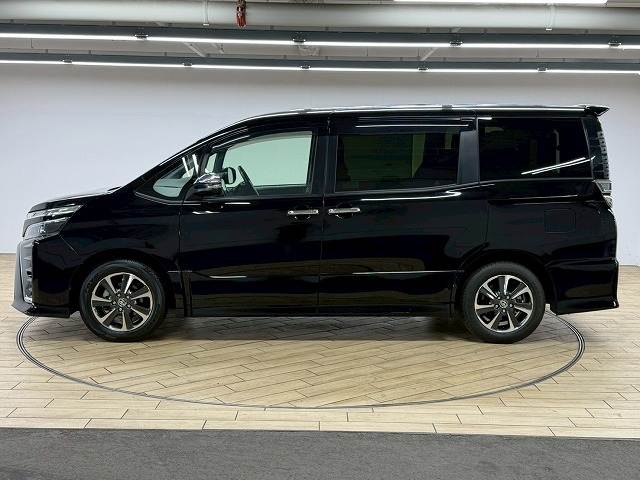 トヨタ&nbsp;ヴォクシーの画像18