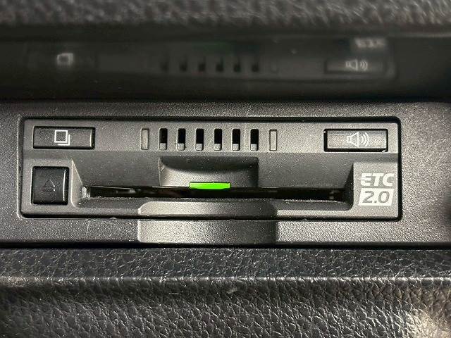 トヨタ&nbsp;ヴォクシーハイブリッドの画像13