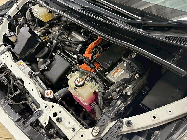 トヨタ&nbsp;ヴォクシーハイブリッドの画像15