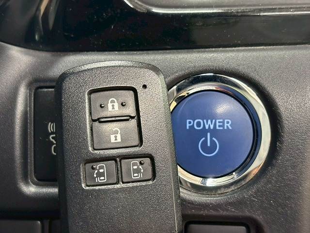 トヨタ&nbsp;ヴォクシーハイブリッドの画像16