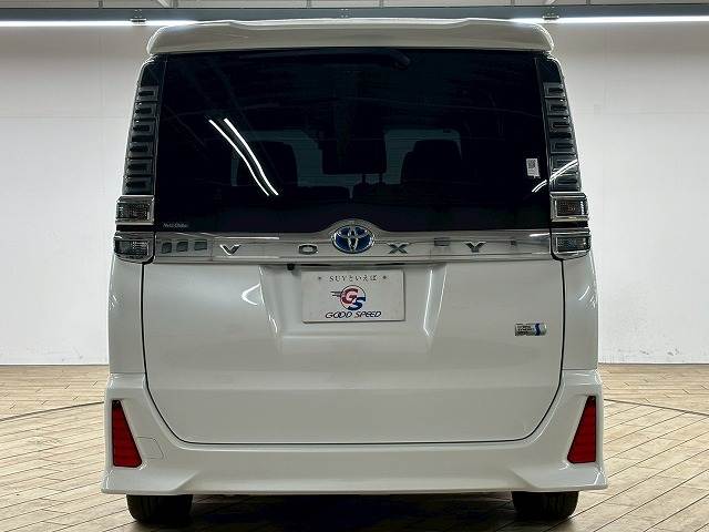 トヨタ&nbsp;ヴォクシーハイブリッドの画像19
