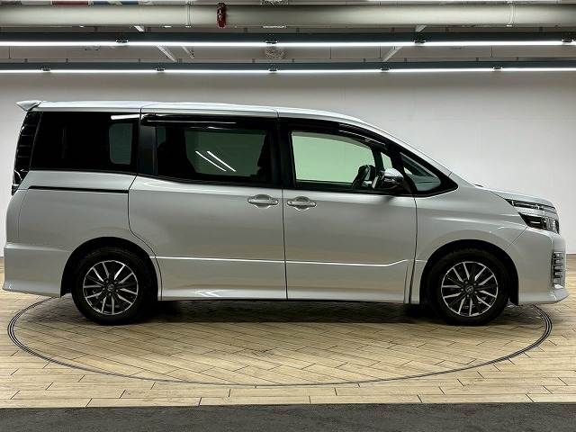 トヨタ&nbsp;ヴォクシーの画像17