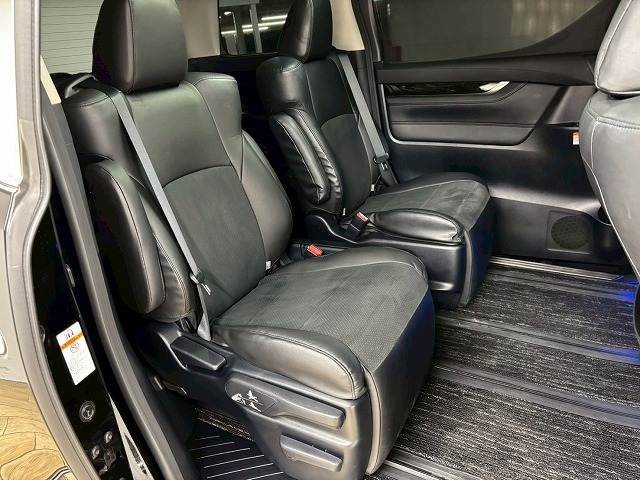 トヨタ&nbsp;ヴェルファイアハイブリッドの画像10