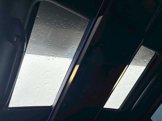 トヨタ&nbsp;ヴェルファイアハイブリッドの画像3