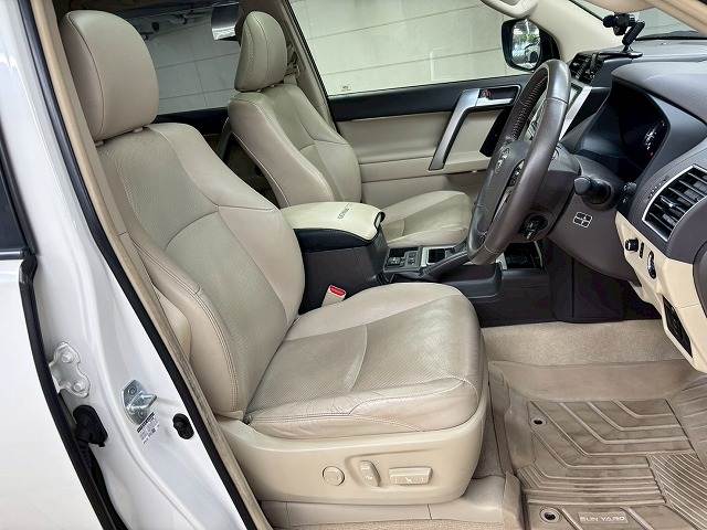 トヨタ&nbsp;ランドクルーザープラドの画像10