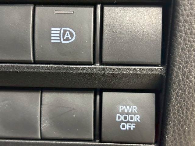 トヨタ&nbsp;ヴォクシーの画像8