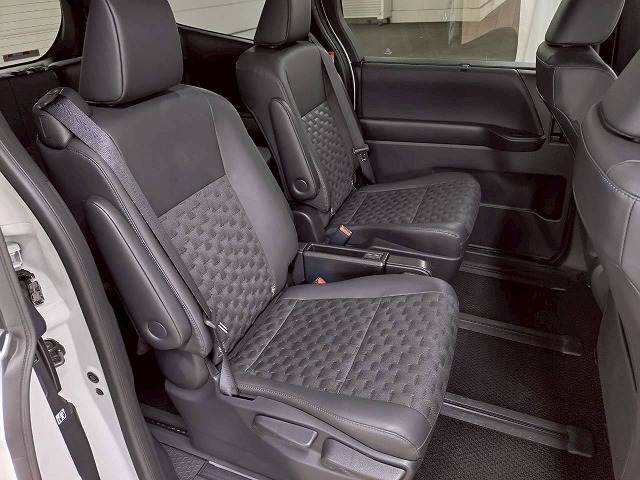 トヨタ&nbsp;ヴォクシーの画像10