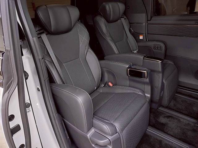 トヨタ&nbsp;ヴェルファイアハイブリッドの画像11