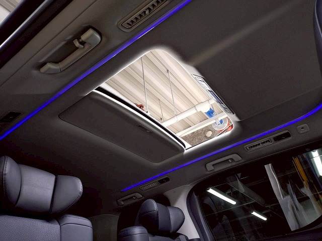 トヨタ&nbsp;アルファードハイブリッドの画像4