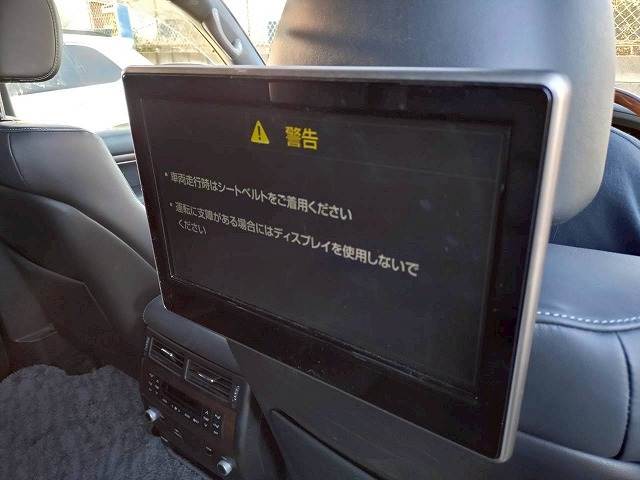 トヨタ&nbsp;ランドクルーザー200系の画像4