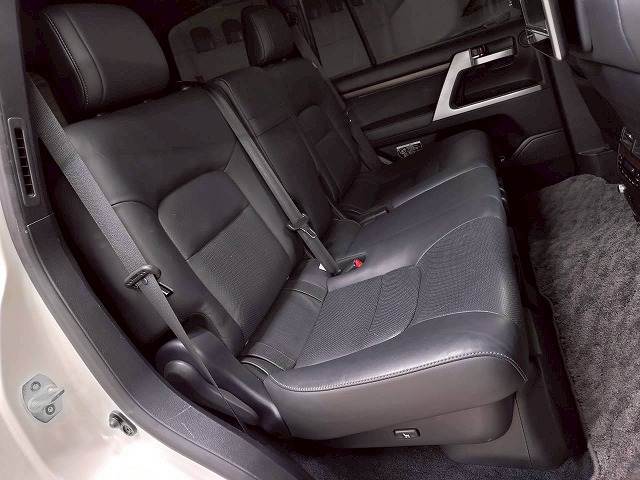 トヨタ&nbsp;ランドクルーザー200系の画像11