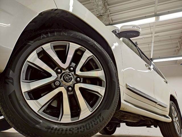 トヨタ&nbsp;ランドクルーザー200系の画像13