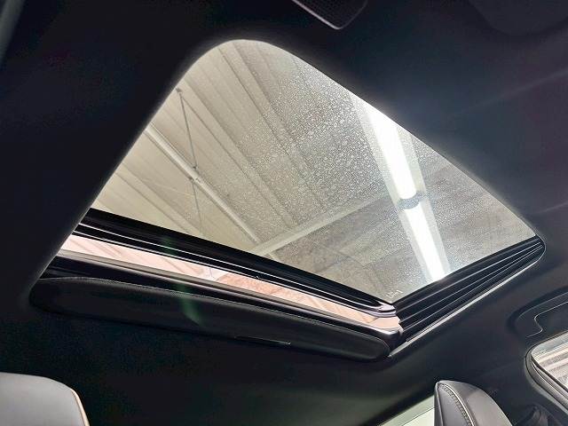 クラウンクロスオーバー□RS “Advanced” 内装他