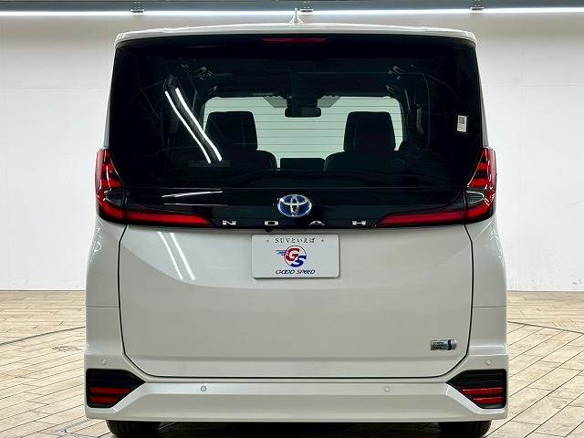 トヨタ ノアハイブリッドの画像19