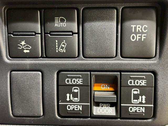 トヨタ&nbsp;ノアハイブリッドの画像5