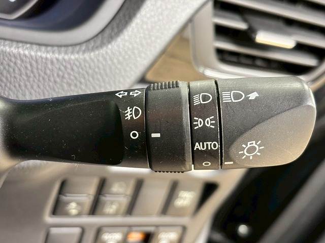 トヨタ&nbsp;ノアハイブリッドの画像8