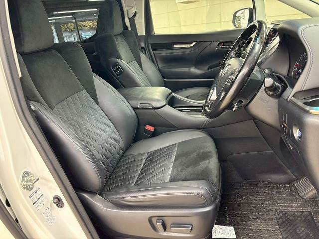 トヨタ ヴェルファイアの画像9