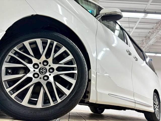 トヨタ ヴェルファイアの画像12