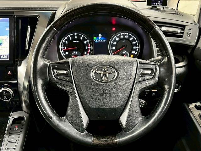 トヨタ ヴェルファイアの画像14