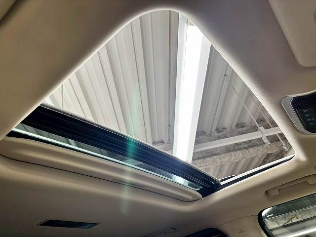 トヨタ&nbsp;ランドクルーザー300系の画像4