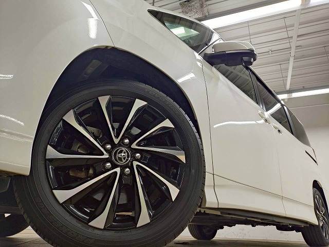 トヨタ&nbsp;ノアの画像12