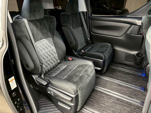 トヨタ&nbsp;ヴェルファイアの画像10