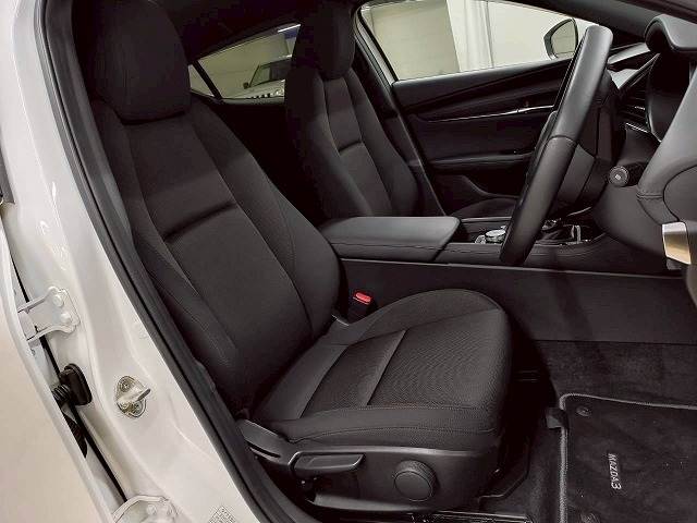 マツダ&nbsp;MAZDA3 FASTBACKの画像9