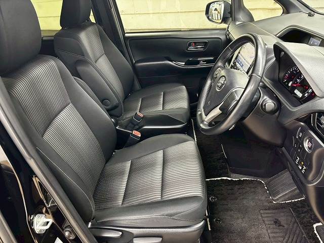 トヨタ&nbsp;ヴォクシーの画像9