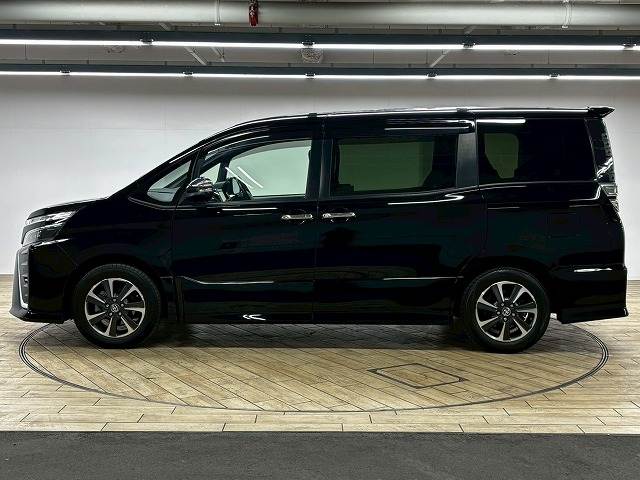 トヨタ&nbsp;ヴォクシーの画像18