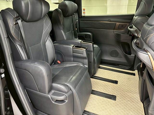 トヨタ&nbsp;ヴェルファイアハイブリッドの画像9